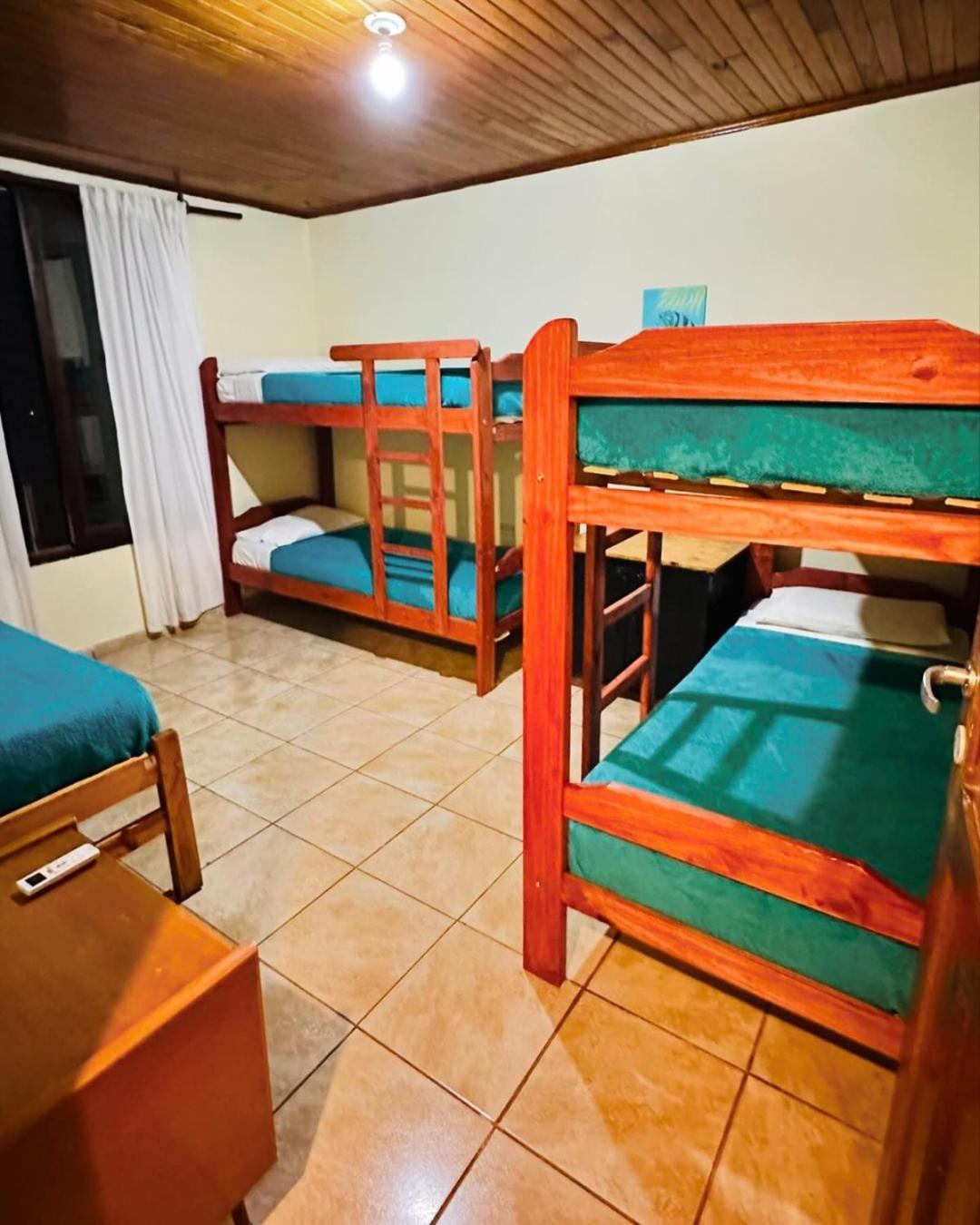 Benteveo Hostel Iguazu Puerto Iguazú Esterno foto
